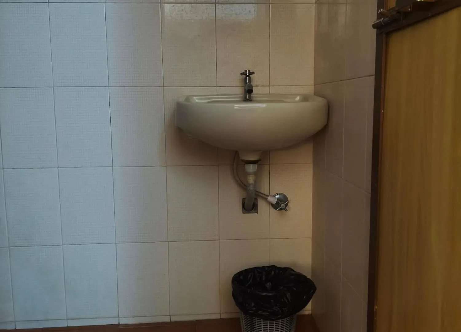 Kochi Tagundnacht Homestay